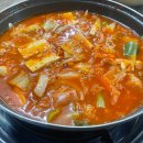 [수원 맛집] 수원 김치찌개 맛집 솔직후기 (국물 미쳤다🔥생돼지김치찌개)