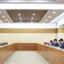 라운드테이블 이미지