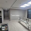 세븐일레븐 중산더퍼스트점 | 경산 중산하늘채더퍼스트 34평 디아망도배 / LX 디아망 PR002-01 회벽화이트