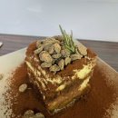 강남역카페 셀렉티드닉스 재방문 후기｜넓은 공간에서 여유롭게 디저트 타임🍰