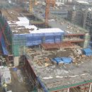 서울 도심 속 거대흉물이 되어버린 건물들 이미지