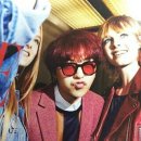 아이유 안경 이미지