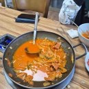 우산마을 앞 주차장 이미지