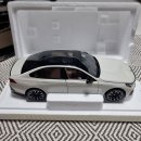 1:18 미니챔프 BMW i5 white 팝니다.(가격인하) 이미지