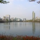 [서울] 도심 속에 자리한 그림 같은 호수, 잠실 석촌호수 (송파나루공원, 매직아일랜드, 삼전도비) 이미지