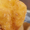 춤추는 도넛츠 나눠주는 꽈배기 이미지