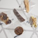 강아지와 고양이의 구멍가게 이미지