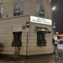 홈 9 (HOME 9) | 파리 호텔 홈라틴 (Hotel Home Latin) 발코니 객실 후기 – 노트르담 도보·라탱지구 감성 숙소