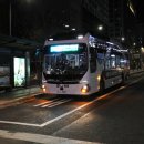 버스정류소_홍대입구역 이미지