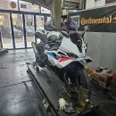 타이어M | BMW S1000RR M 패키지 앞뒤 타이어 교체 후기 카본휠 작업까지 중고 오토바이 매입 용달 정비 부품