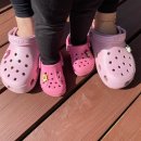 '못생긴 고무신, 클래식 클로그' 크록스(Crocs) 한해 1억켤레 20230414 조선 이미지