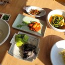 언덕위에바다 | 핫플 속초 칠성조선소 카페 오픈 시간 방문 후기, 칠성조선소 주차 정보 / 맛집 언덕위에바다 점심 후기