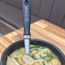 신의주왕족발순대국 이미지