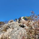 바위안 화장실 | 황매산군립공원 등산 후기 / 황매산, 모산재 등산코스/ 돛대바위 / 억새축제 / 알레버스