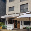 레몬테라스 | 안양 동편마을 카페 '갈릭레몬' : 꽃 피는 테라스와 황치즈케이크 맛집, 솔직한 메뉴 추천 후기