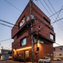 빨간 벽돌집 이미지