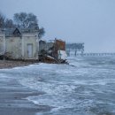 흑해 폭풍으로 러시아, 우크라이나의 석유 및 곡물 항구가 중단됨 이미지