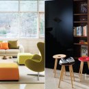 거실, 주방, 욕실, 드레싱룸 등 공간에 맞춰 연출한 스툴의 유쾌한 매치 이미지