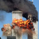 9.11 테러로 무너지는 세계무역센터 이미지