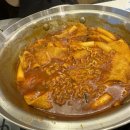 맛있는 떡볶이와 튀김 이미지