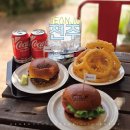 스틸블루 애견샵 | 전주 객사 맛집 걸프델리마켓 햄버거 객리단길 블루리본 애견동반 식당 방문 후기