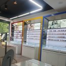 눈이 빛나는 안경콘택트 이미지