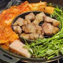 돈돼지먹어봐 | 이수역 회식/청모장소 추천! "돈심당" 평일 저녁 후기(구워주는 돼지고기집+가성비)