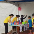 12개의 컵의 마법 스포츠 스태킹 이미지