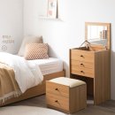 파로마가구 앞 | 침대 옆 자리가 이렇게 사랑스러워질 줄, 파로마 헤리스 서랍형 스툴 화장대를 들이고 나서야 알았어요.