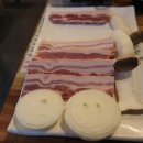 월수금통돼지 이미지