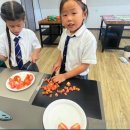 Tomato and scrambled eggs… with a side of Mandarin! 이미지
