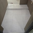 서울시 중구 만리동 1가 LIG 서울역리가 아파트 현관 바닥 ODIN WHITE 600*600 포세린 타일 레벨링 시공