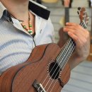 우쿨렐레 이미지