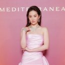 중국 본토 영화 및 TV 산업의 불황이 톱스타 류이페이에게 큰 타격을 입혔고, 그녀는 900일 넘게 촬영을 하지 못하고 있다. 이미지