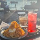 흰여울 마을 | [부산/영도] 영도 커피 크로플 맛집 오션뷰로 유명한 흰여울문화마을 카페 리스보아 후기