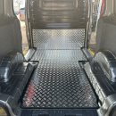 강변카모터스 | 진주 pv5 적재함바닥 체크판 작업후기