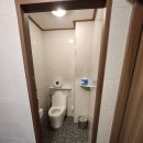 칸헤어 - 창원시 성산구 사파동 | 오산시(오산) 큐비클, 화장실의 깔끔한 변신! 회색 헤어라인 일자형 한 칸 화장실 칸막이 맞춤 시공 후기