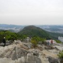 [서울] 볼거리가 풍부한 금천구의 상큼한 뒷동산, 호암산 봄나들이 ＜호암산성, 석구상, 한우물, 제2한우물터, 신랑각시바위＞ 이미지