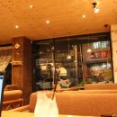 커피 마시는 코끼리 이미지