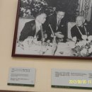 동북 아시아와 중미 독재자들 .대만 (당시 뉴스에는 자유중국)을 방문한 한국의 독재자 박정희와 대만의 독재자 장개석.장개석(중정)기념관에 사진. 이미지