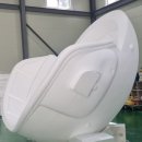 헬멧 조형물 이미지