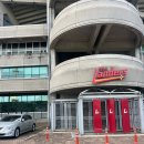 부산과학기술대학교 | 불꽃파이터즈 vs 부산과학기술대학교 인천SSG 랜더스...1층 테이블석 19B F열 후기 / 피코크 테이블석...