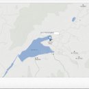 호숫가의 하얀집 이미지