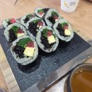 배말공원 (옥외1) | 삼천포 맛집 추천 / 줄서서 먹는 &#39;배말칼국수김밥&#39; 사천케이블카점 솔직 후기