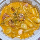 떡볶이 퍼주는 판다 이미지