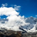 더 비기닝(The Beginning) 이미지