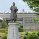 정지용 동상 이미지