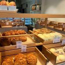 연제구-131 | 제빵명장 소금빵 맛집 이흥용 과자점 크리스마스 케이크 정보 제빵명장 빵지순례 필수코스