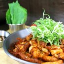 쌈싸먹는 닭발 이미지