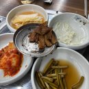 남해 파도 앞 콘크 이미지